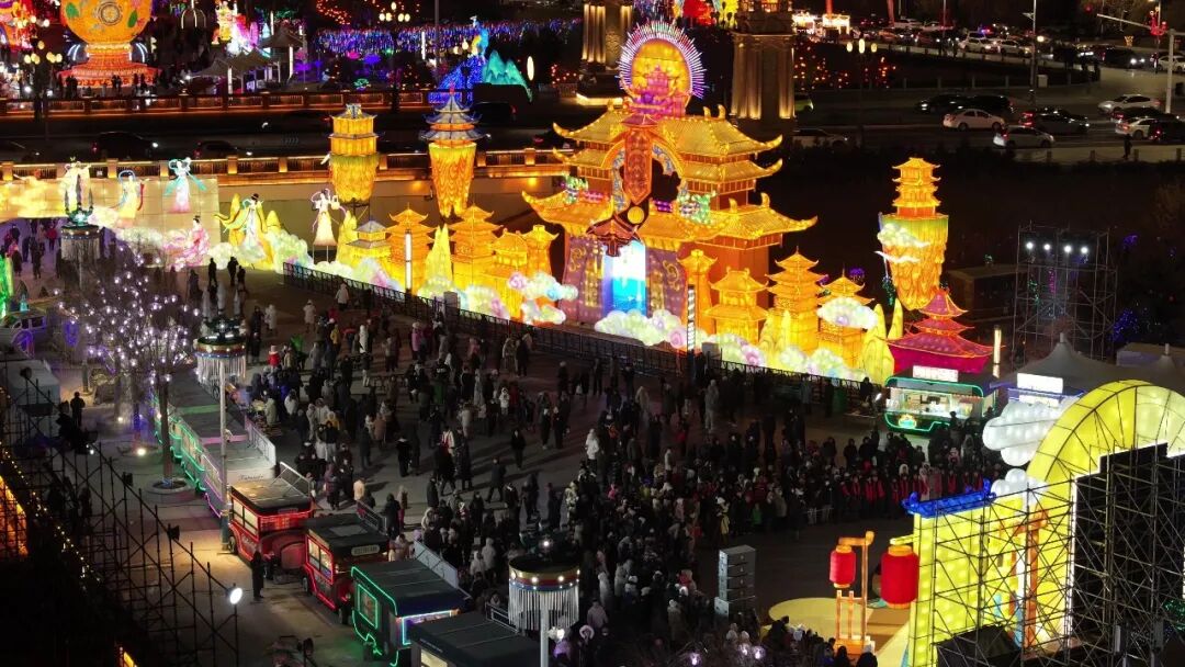 一河两岸灯璀璨！科右前旗新春灯会年味太足了